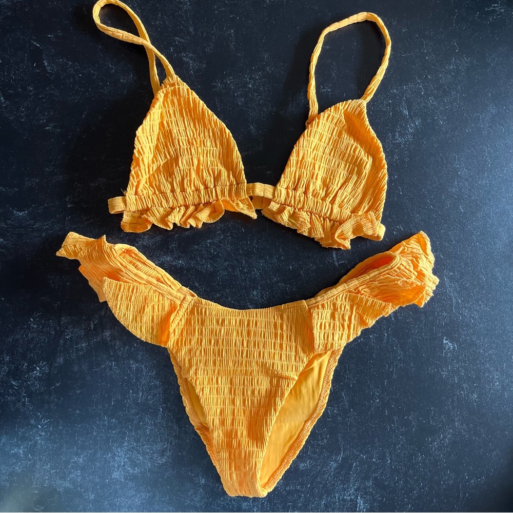 Montce Mari Scrunch Ruffle bikini set